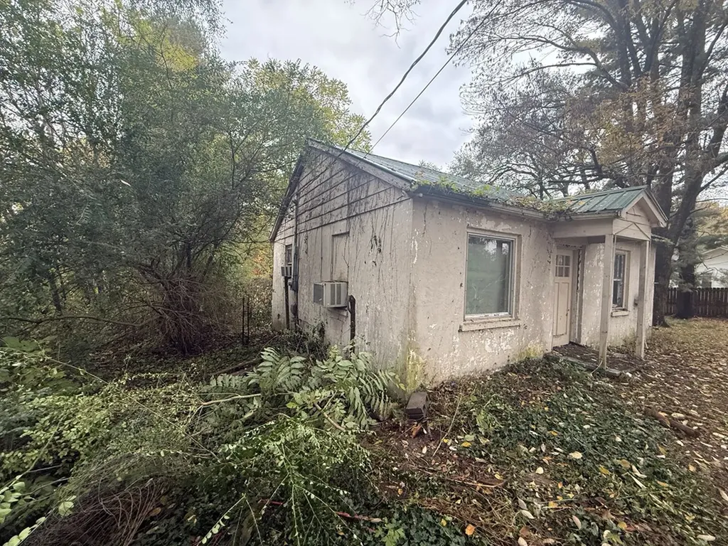 408 3rd Avenue N Baxter TN 38544