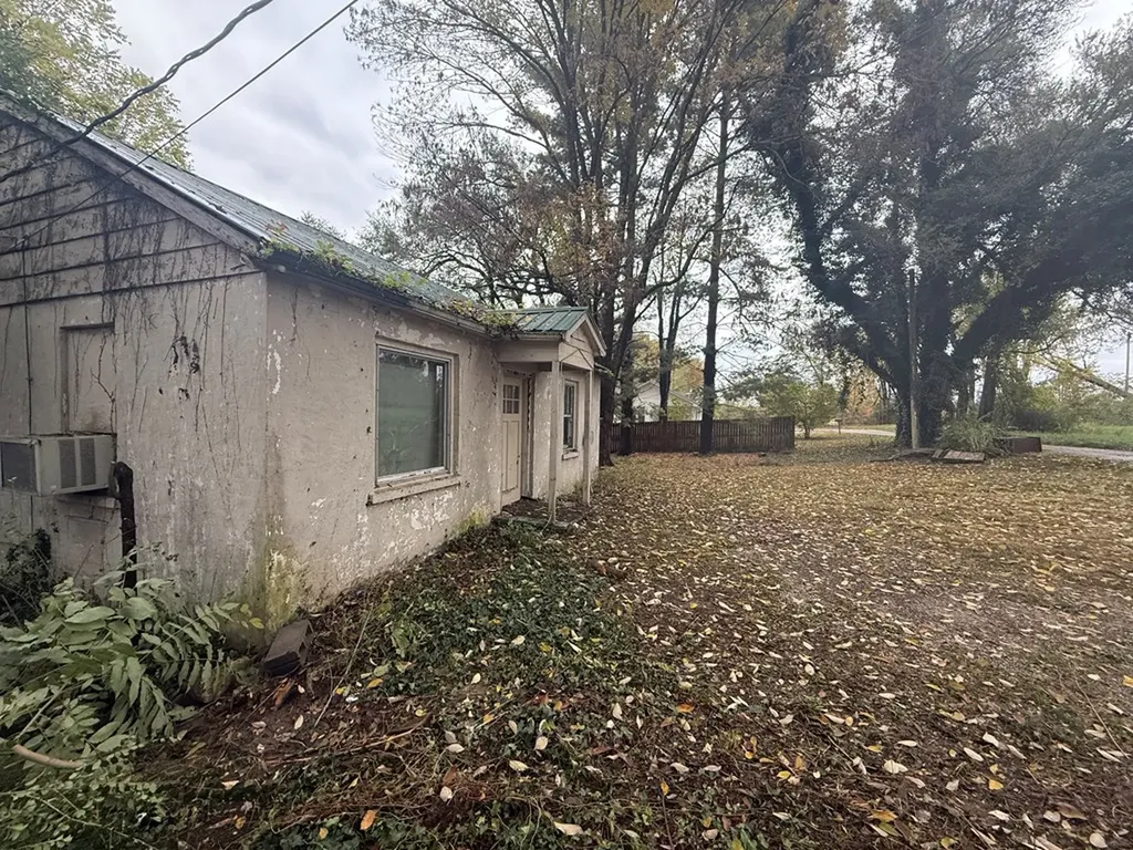 408 3rd Avenue N Baxter TN 38544