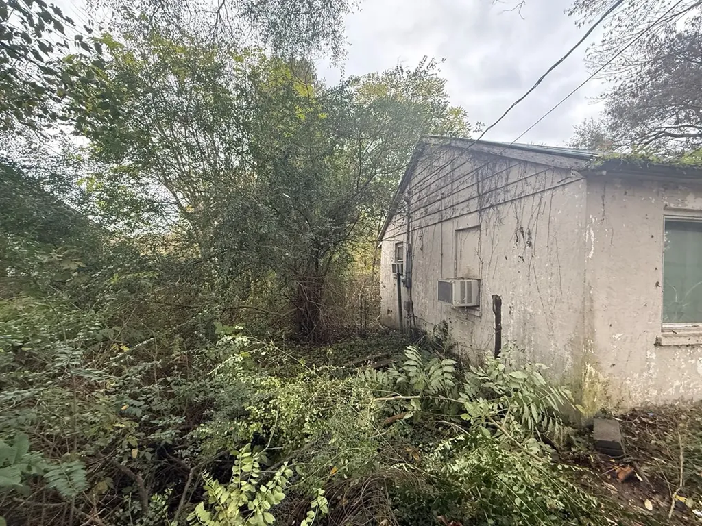 408 3rd Avenue N Baxter TN 38544