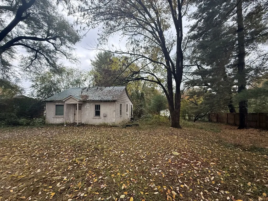 408 3rd Avenue N Baxter TN 38544