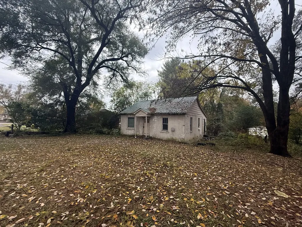 408 3rd Avenue N Baxter TN 38544