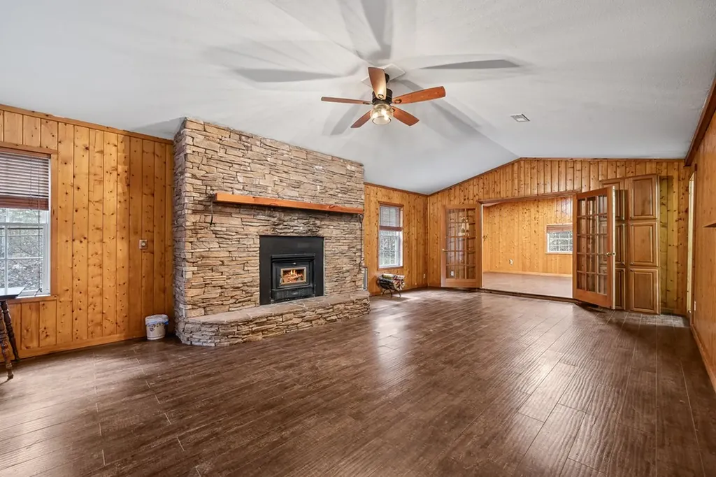 540 Leistner Drive Monterey TN 38574