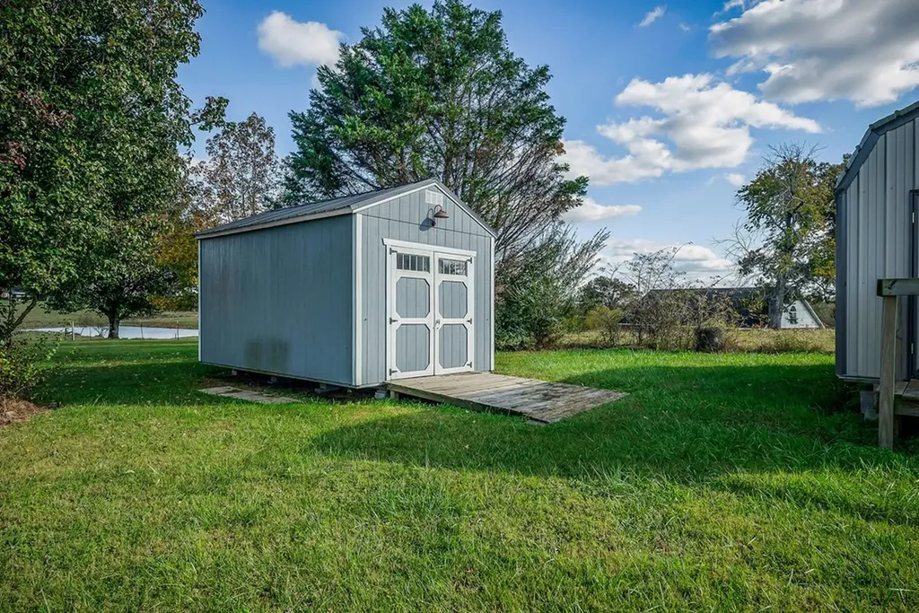 1520 Hawkins Crawford Road Cookeville TN 38501