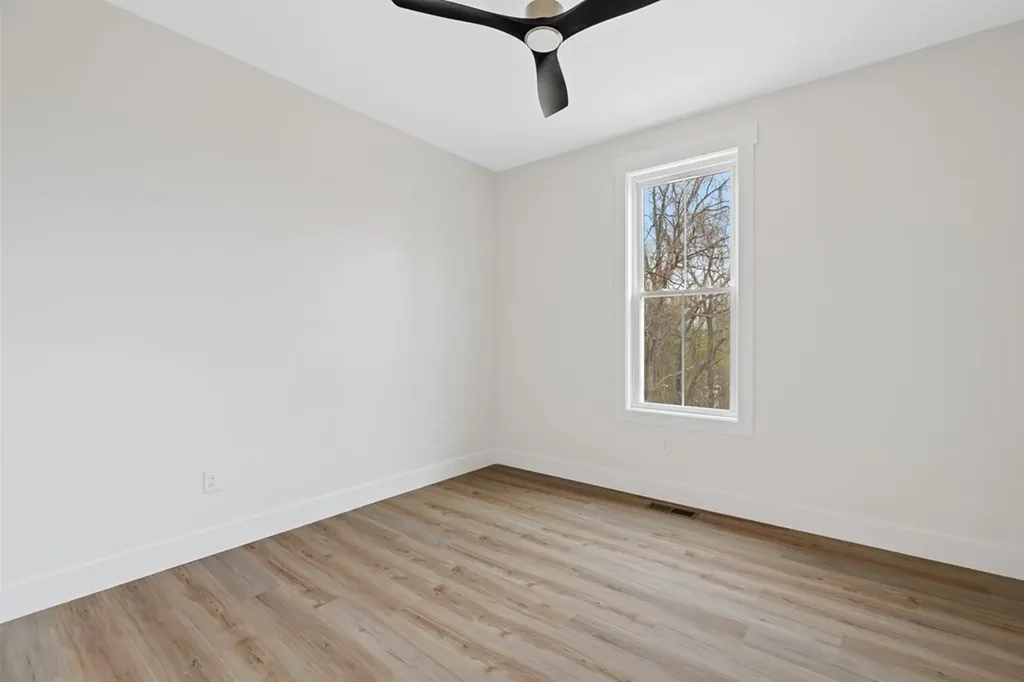 2035 Bear Creek Point Cookeville TN 38506