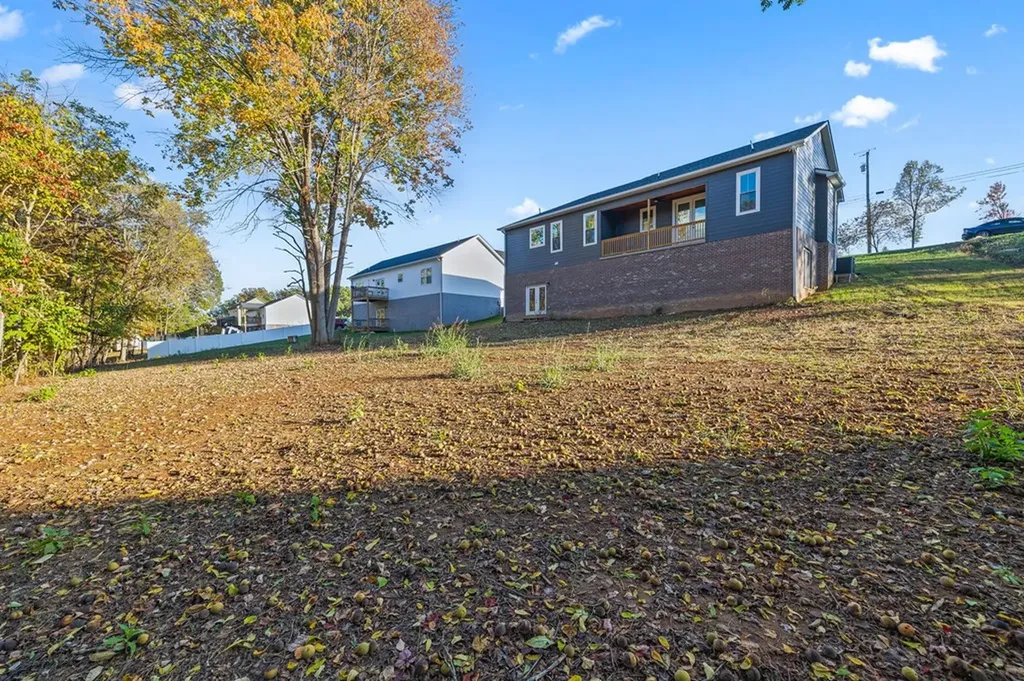 2035 Bear Creek Point Cookeville TN 38506