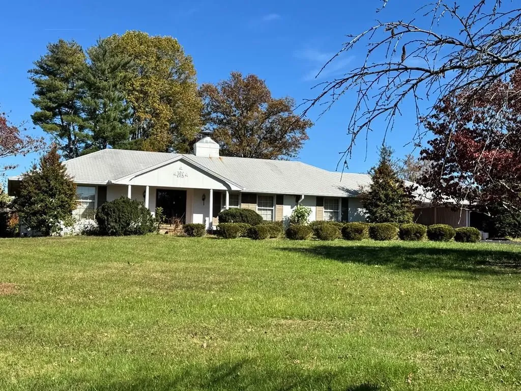 1460 Barnes Drive Cookeville TN 38501