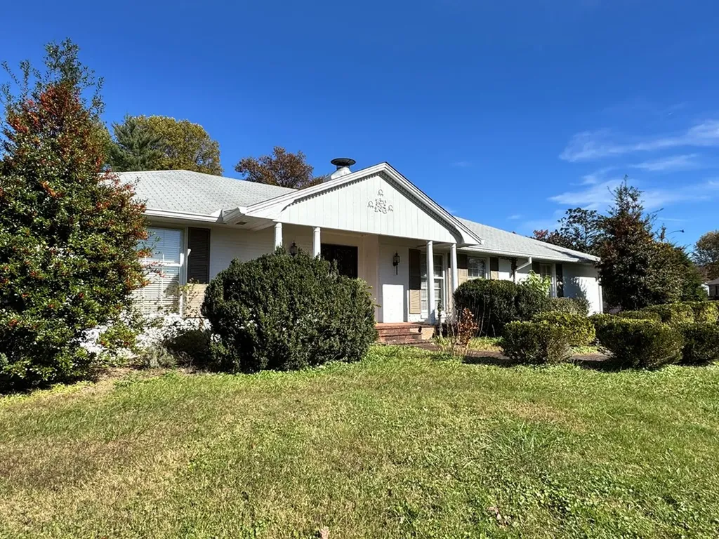 1460 Barnes Drive Cookeville TN 38501