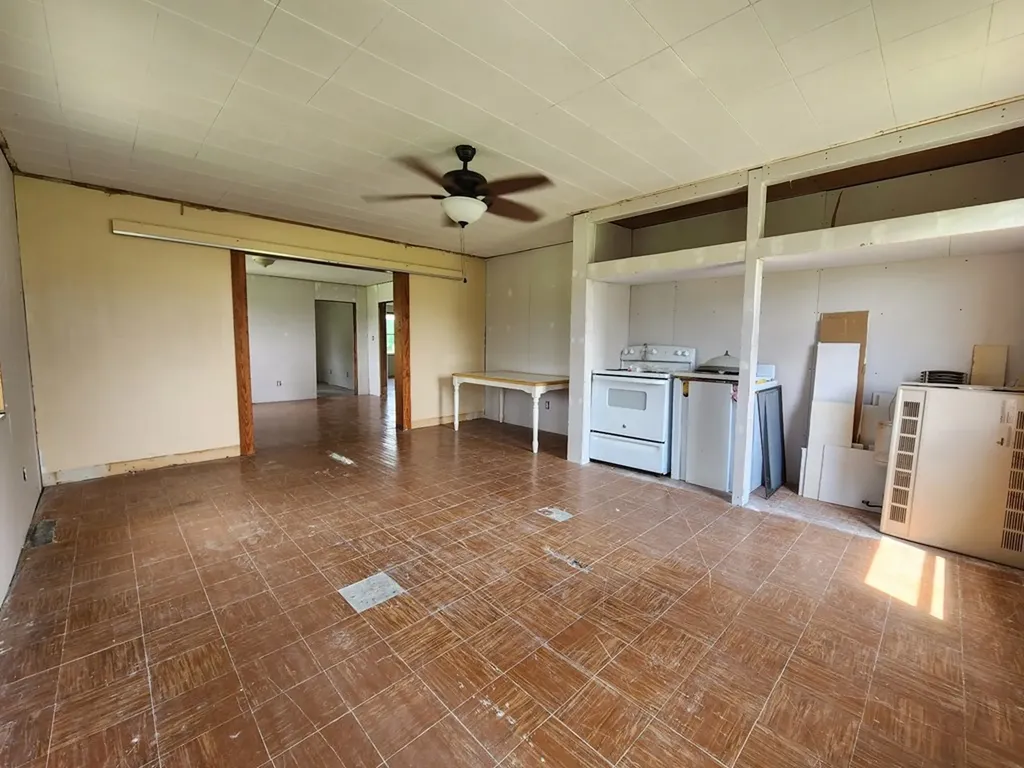 581 Tabor Loop Road Crossville TN 38571