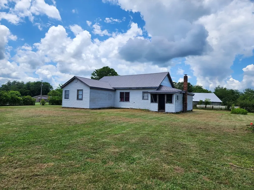 581 Tabor Loop Road Crossville TN 38571