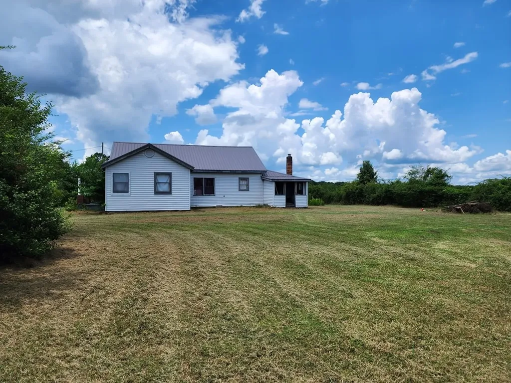 581 Tabor Loop Road Crossville TN 38571