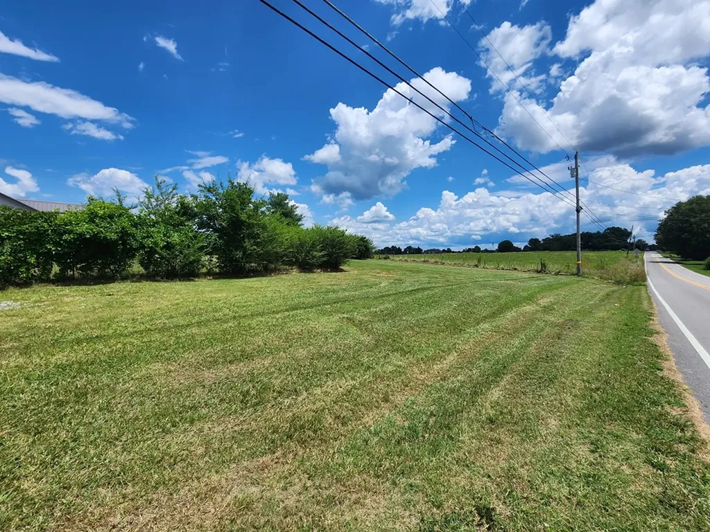 581 Tabor Loop Road Crossville TN 38571