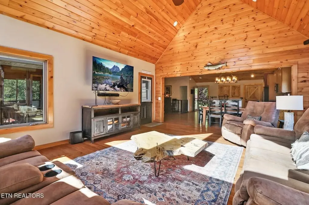 232 Victoria Circle Jamestown TN 38556-5178