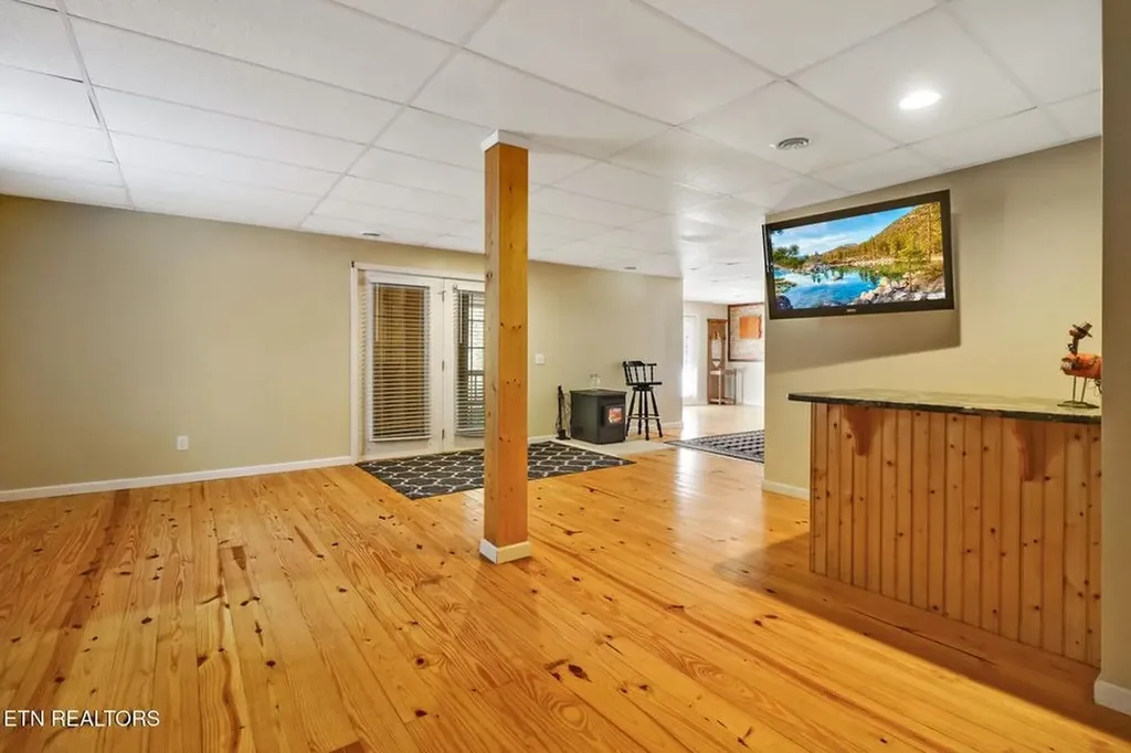 232 Victoria Circle Jamestown TN 38556-5178