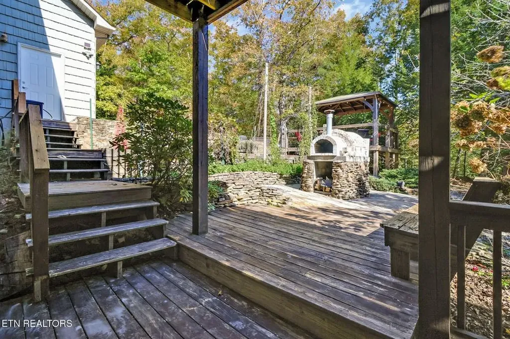 232 Victoria Circle Jamestown TN 38556-5178