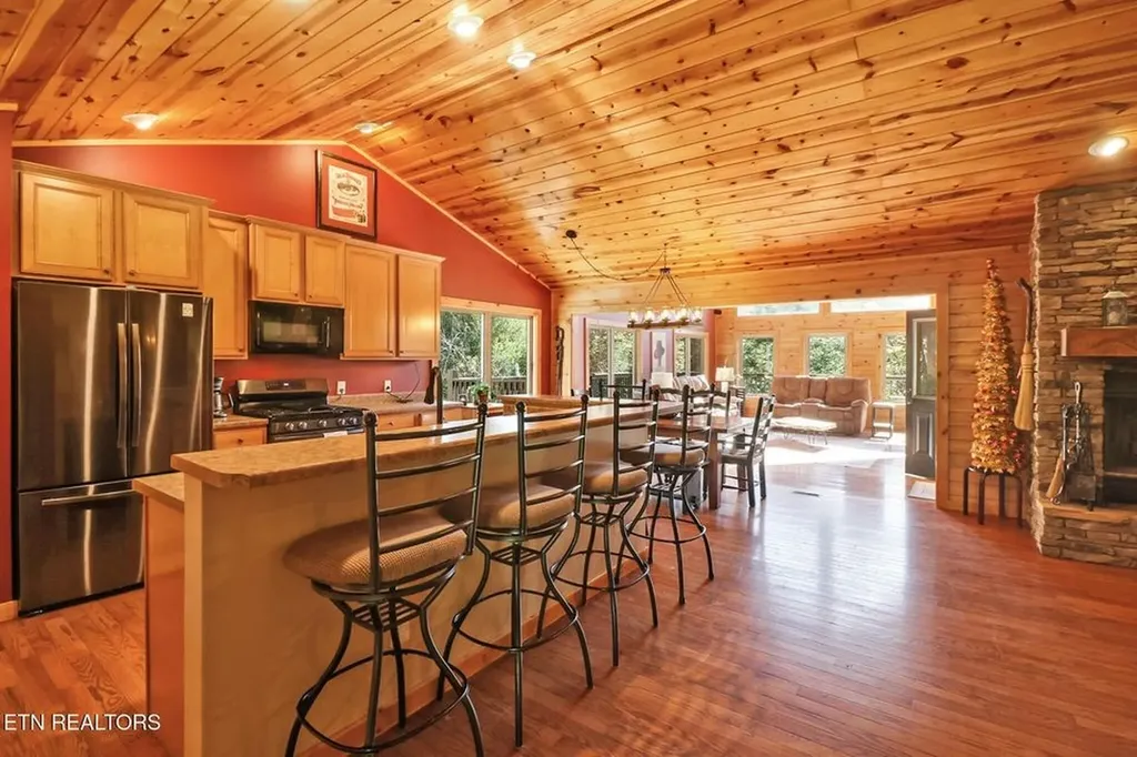 232 Victoria Circle Jamestown TN 38556-5178