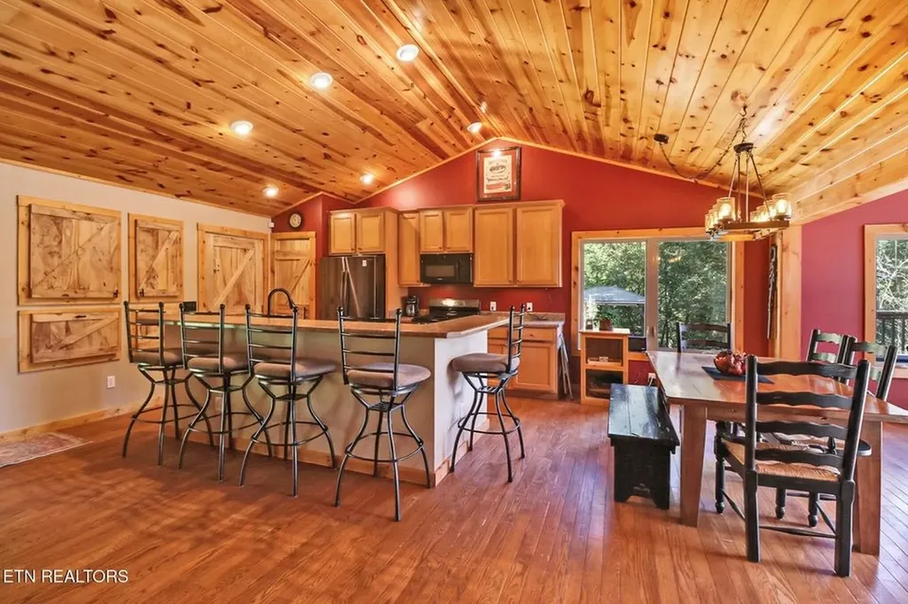 232 Victoria Circle Jamestown TN 38556-5178