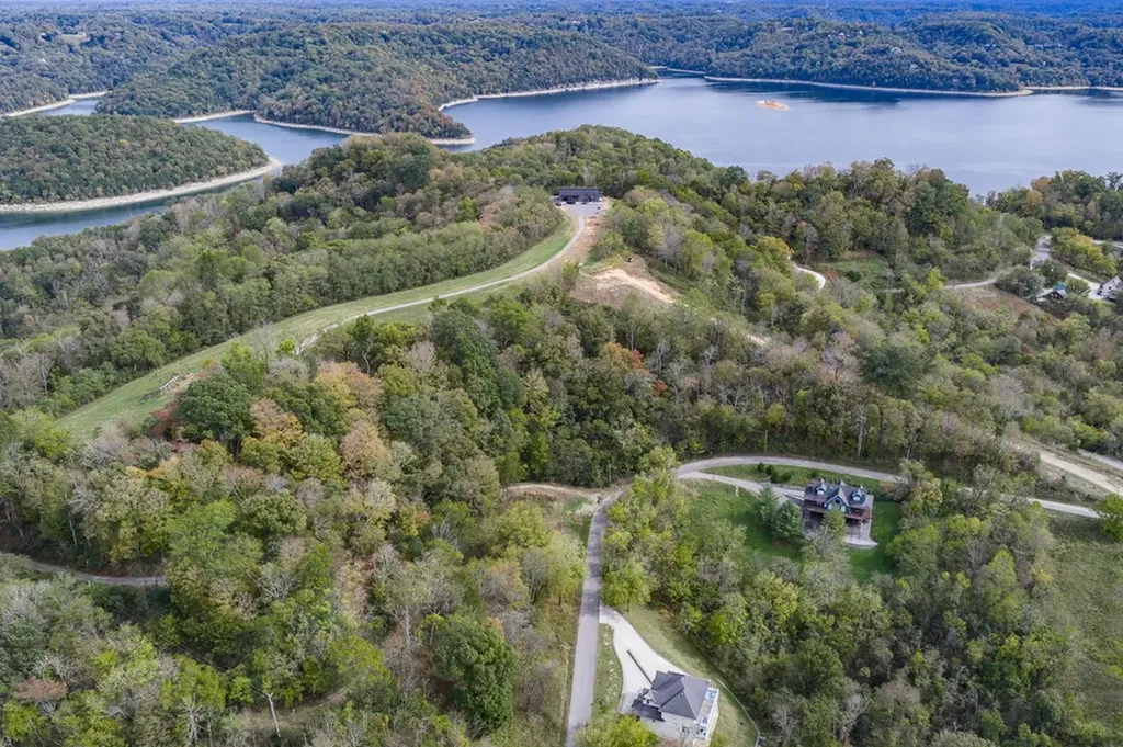 7.4 Ac Helms Hollow Road Silver Point TN 38582