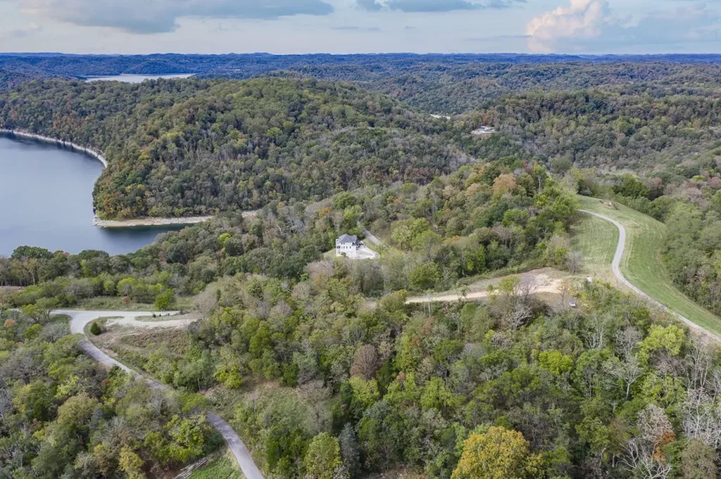 7.4 Ac Helms Hollow Road Silver Point TN 38582