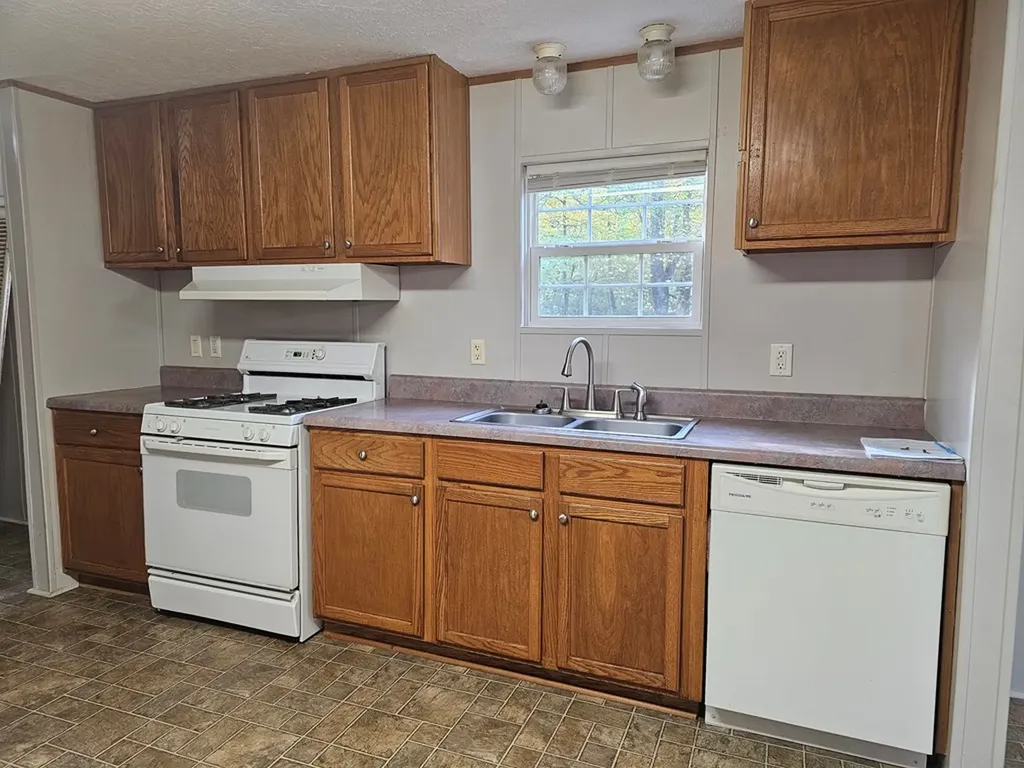 315 W Stewart Avenue Monterey TN 38574