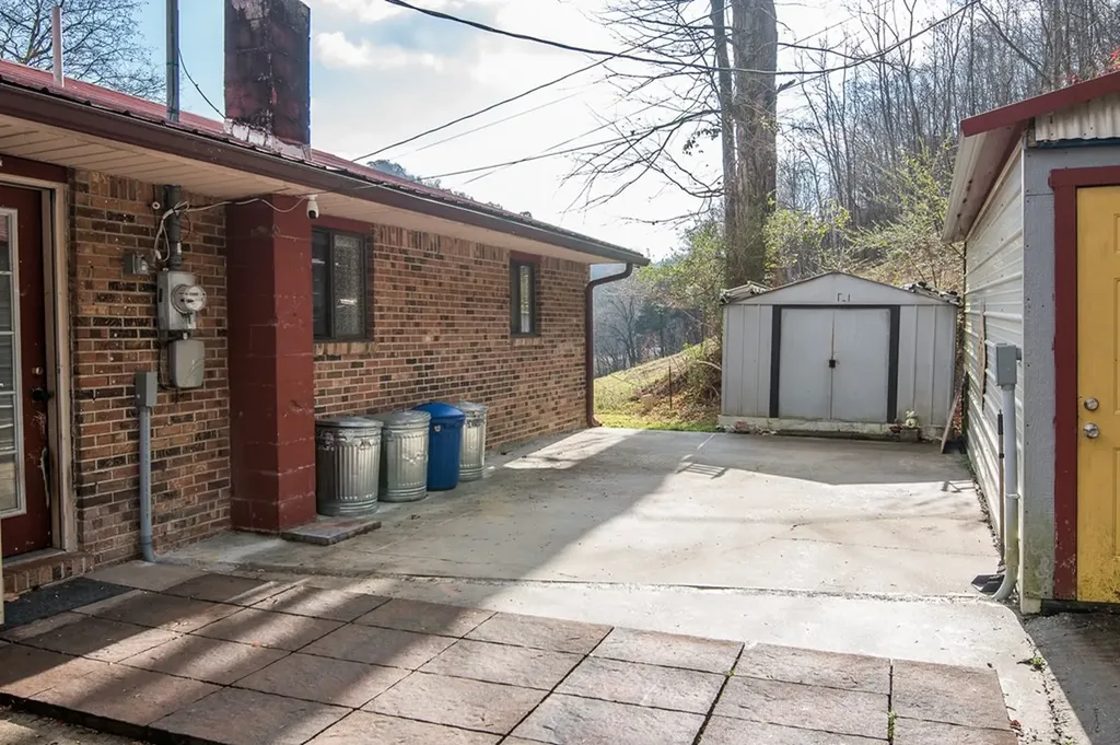 867 Oldfield Drive Gainesboro TN 38562