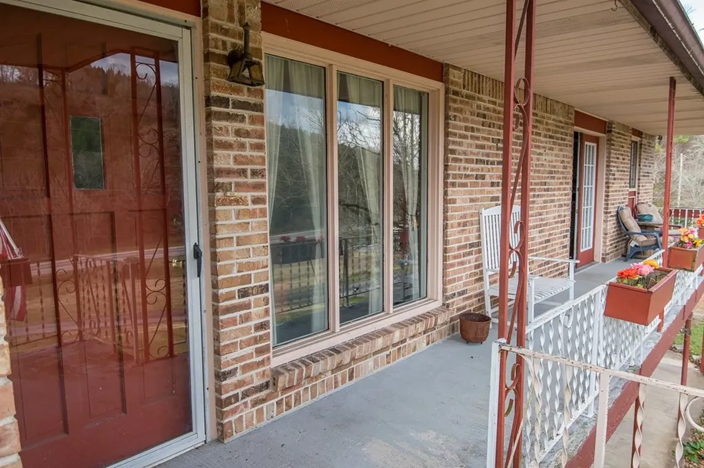 867 Oldfield Drive Gainesboro TN 38562