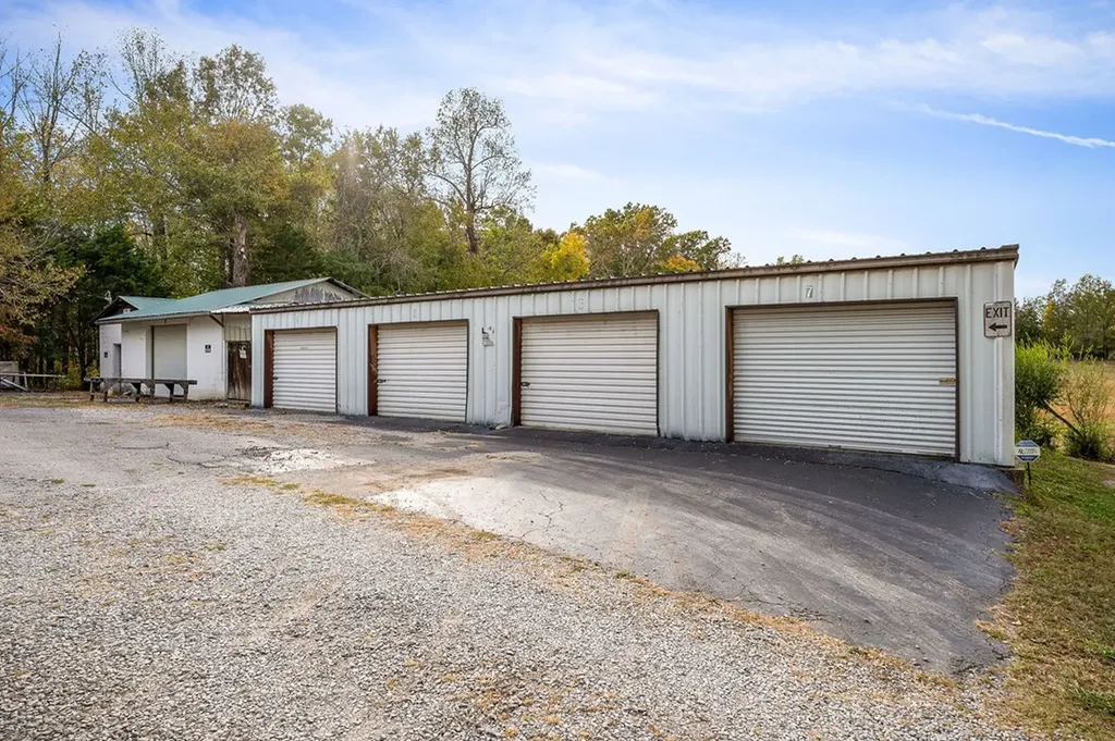 1933 W. Broad Street Cookeville TN 38501