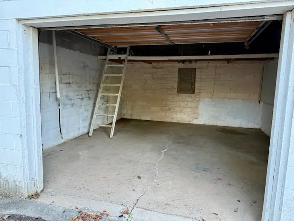 1933 W. Broad Street Cookeville TN 38501