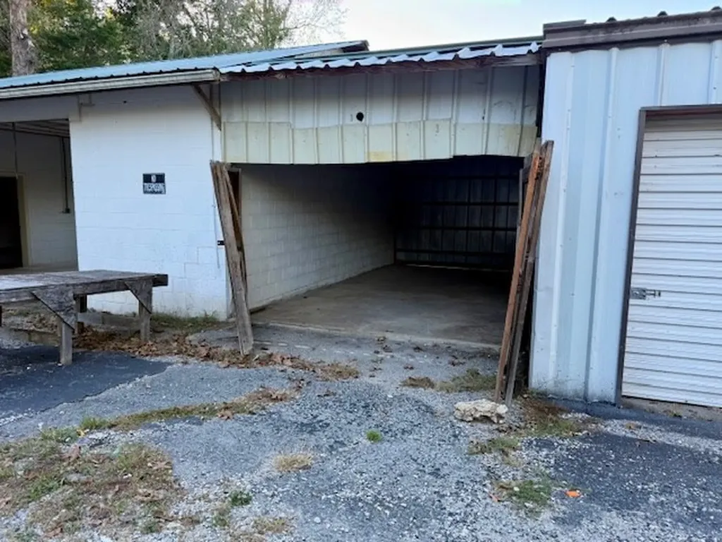 1933 W. Broad Street Cookeville TN 38501