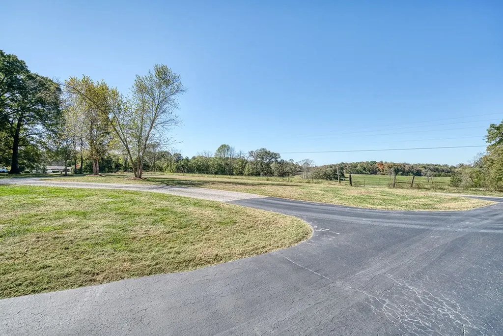 5526 Mount Herman Road Cookeville TN 38506-7044