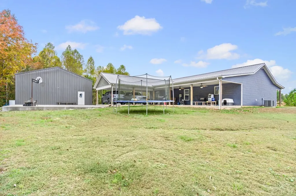 3365 Pea Ridge Road Liberty TN 37095