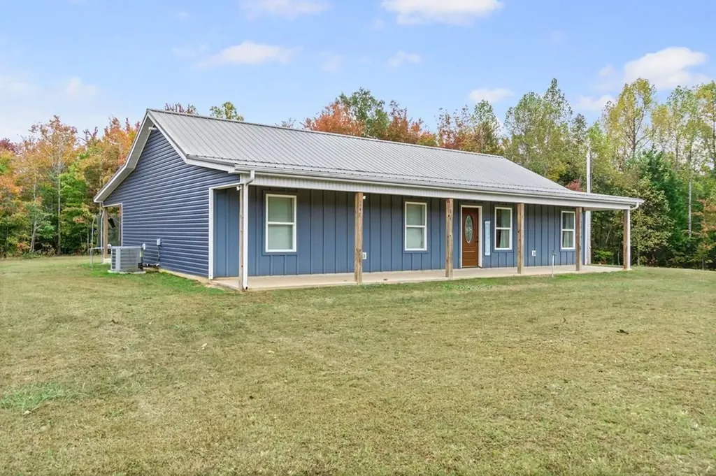 3365 Pea Ridge Road Liberty TN 37095