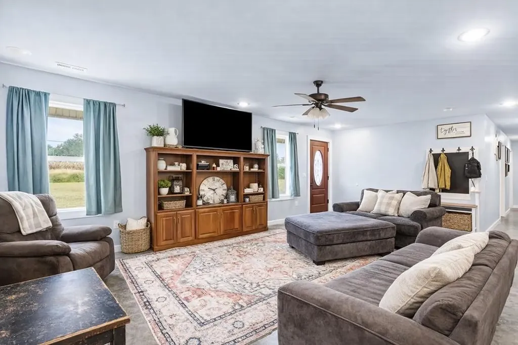 3365 Pea Ridge Road Liberty TN 37095