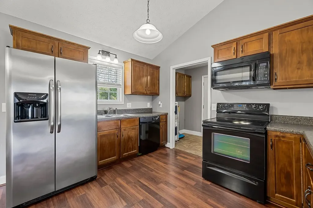 250 Luna Road Sparta TN 38583