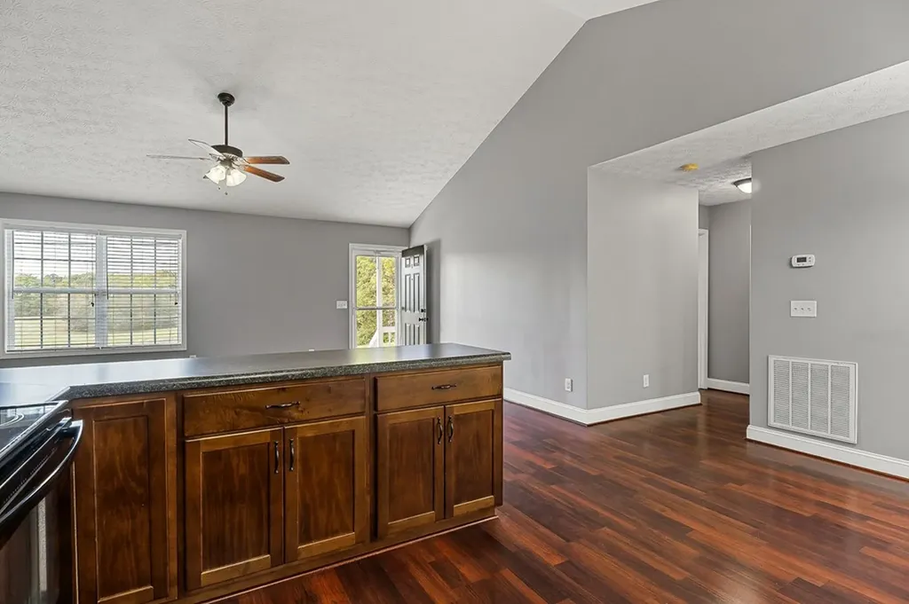 250 Luna Road Sparta TN 38583