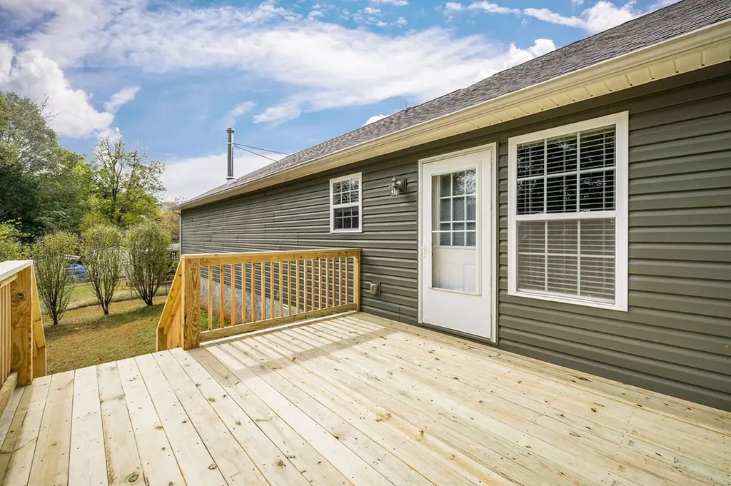 250 Luna Road Sparta TN 38583