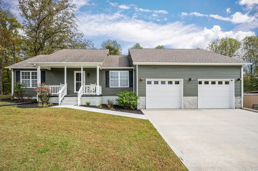 250 Luna Road Sparta TN 38583