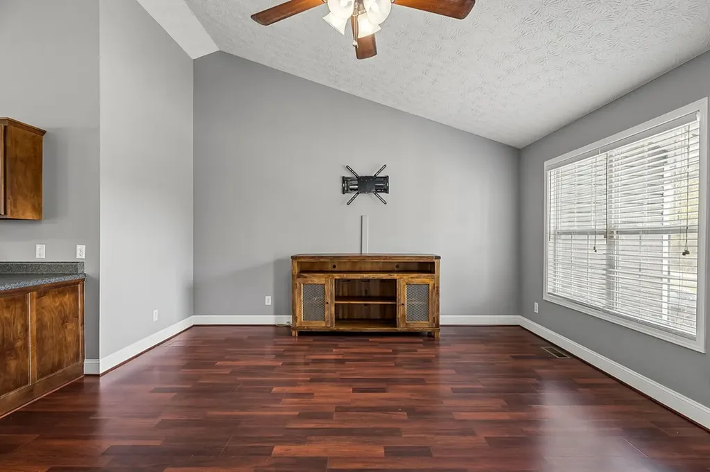 250 Luna Road Sparta TN 38583