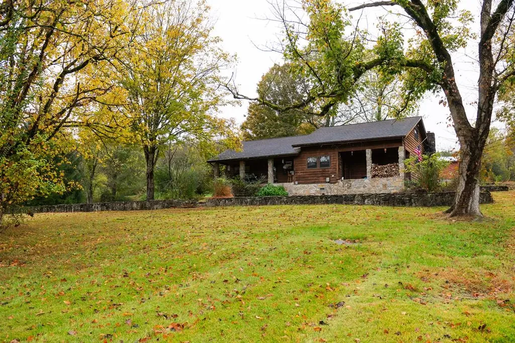 3045 Gladdice Highway Gainesboro TN 38562