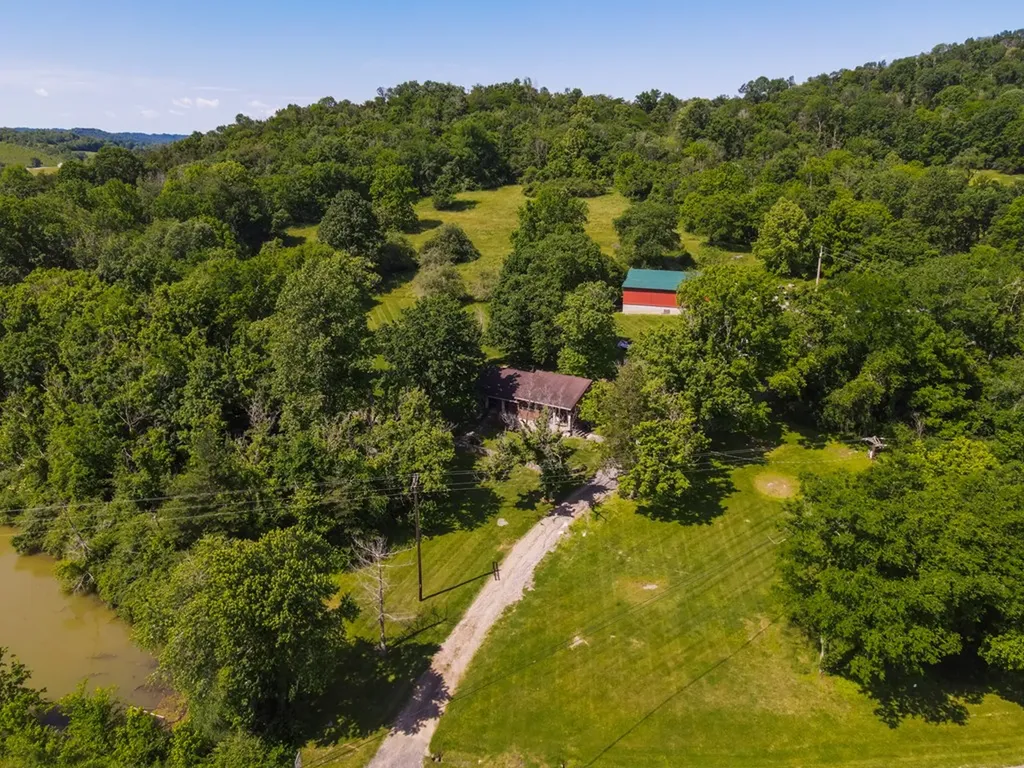 3045 Gladdice Highway Gainesboro TN 38562