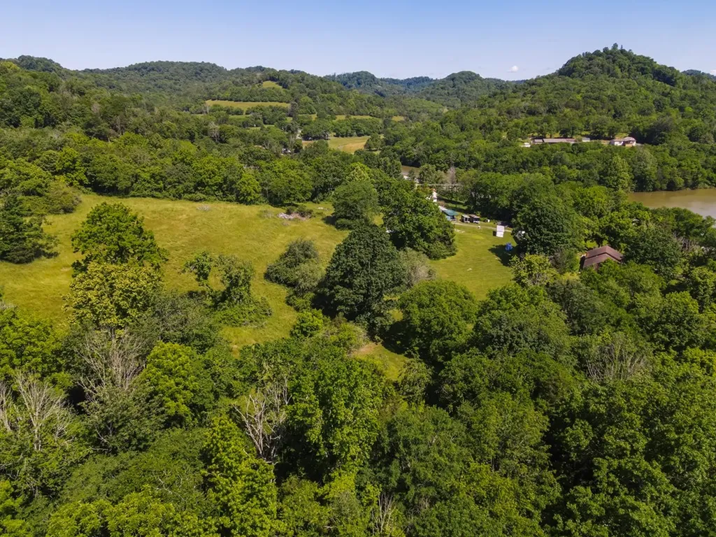 3045 Gladdice Highway Gainesboro TN 38562