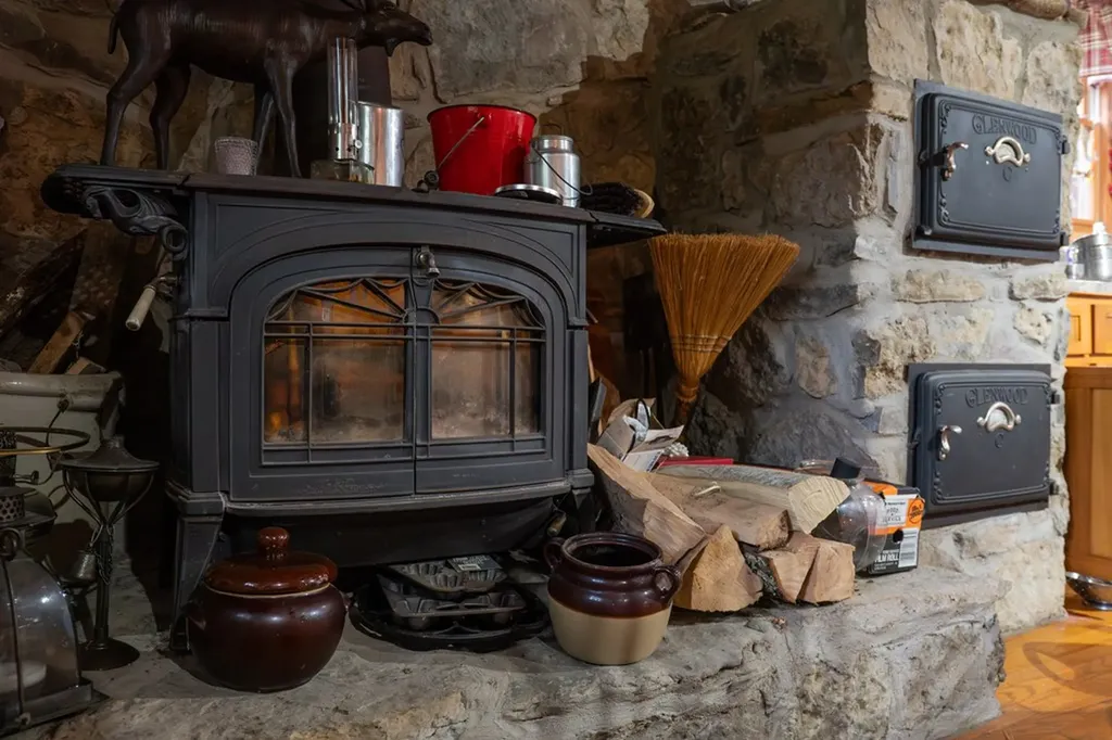 3045 Gladdice Highway Gainesboro TN 38562