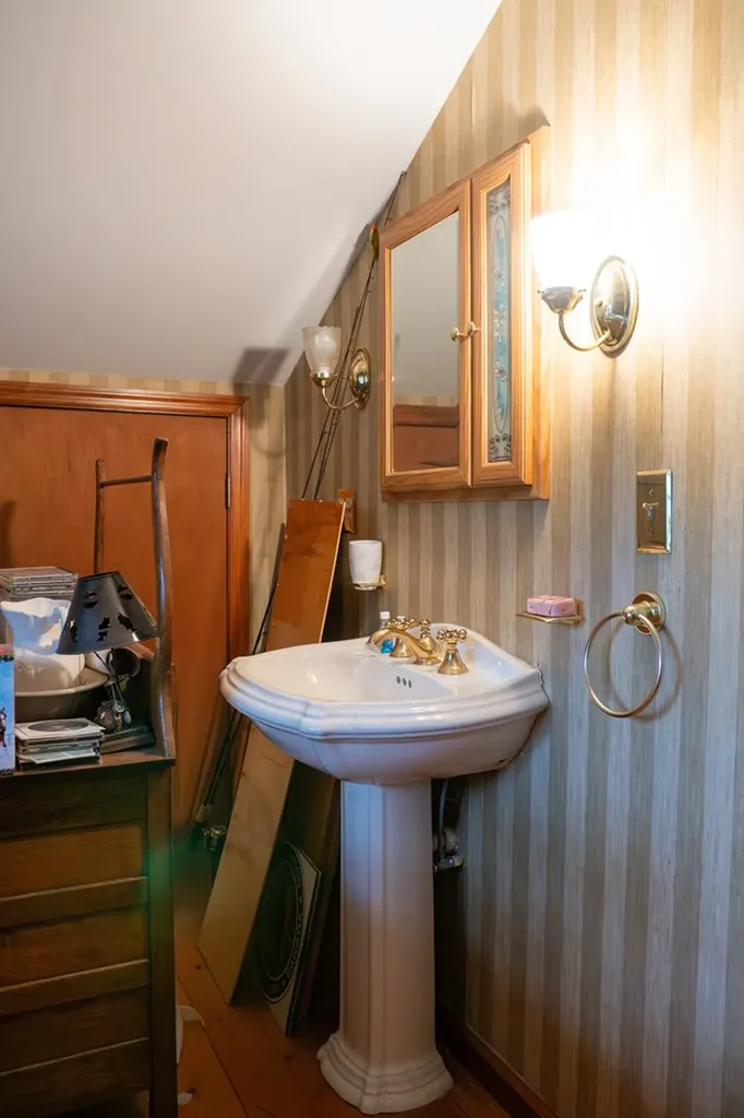 3045 Gladdice Highway Gainesboro TN 38562