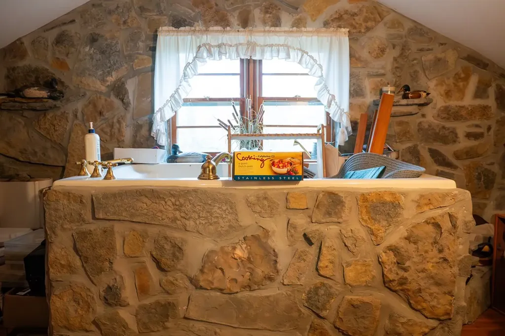 3045 Gladdice Highway Gainesboro TN 38562