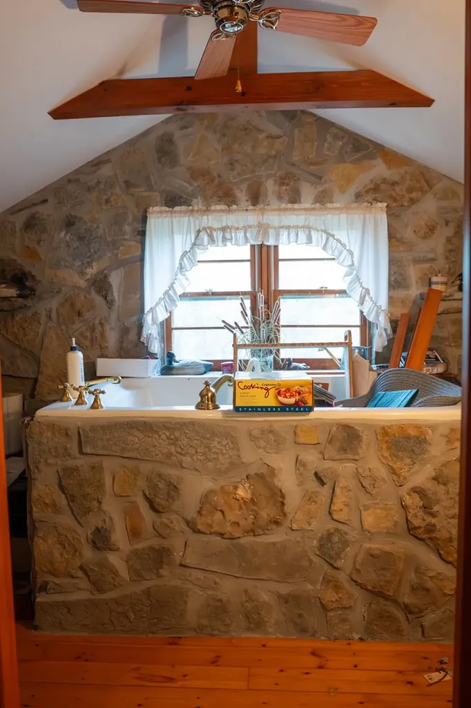 3045 Gladdice Highway Gainesboro TN 38562