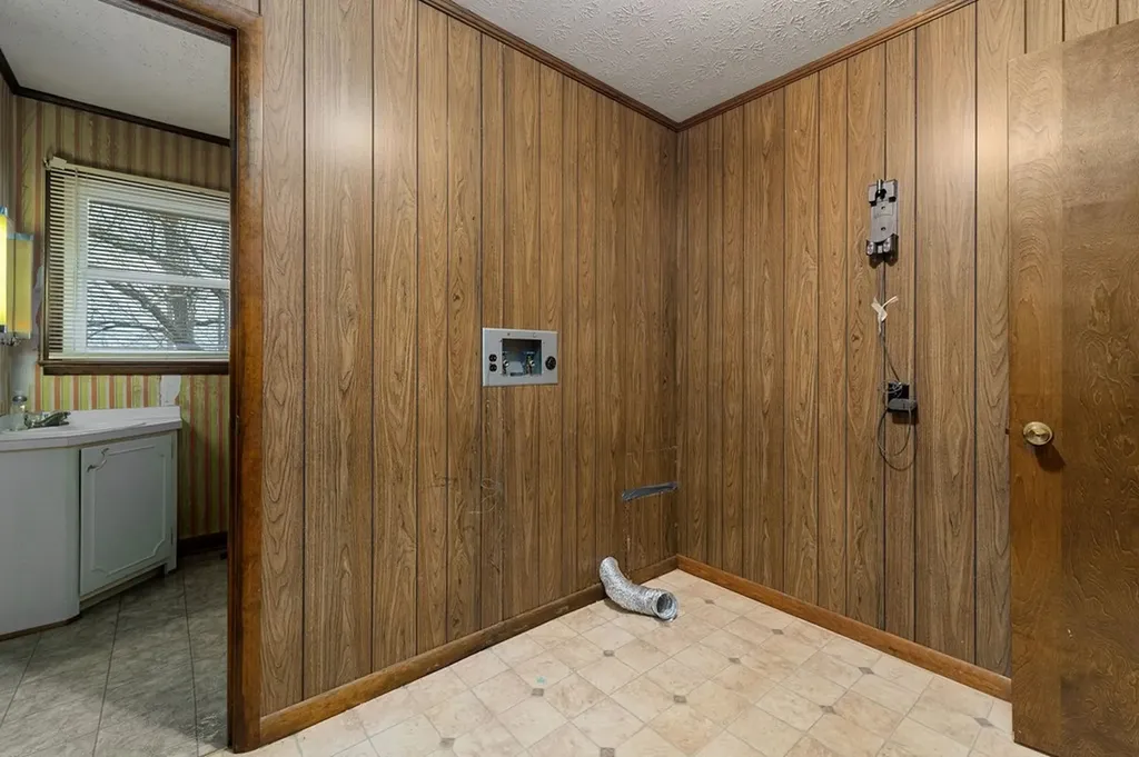 1385 York Highway Gainesboro TN 38562