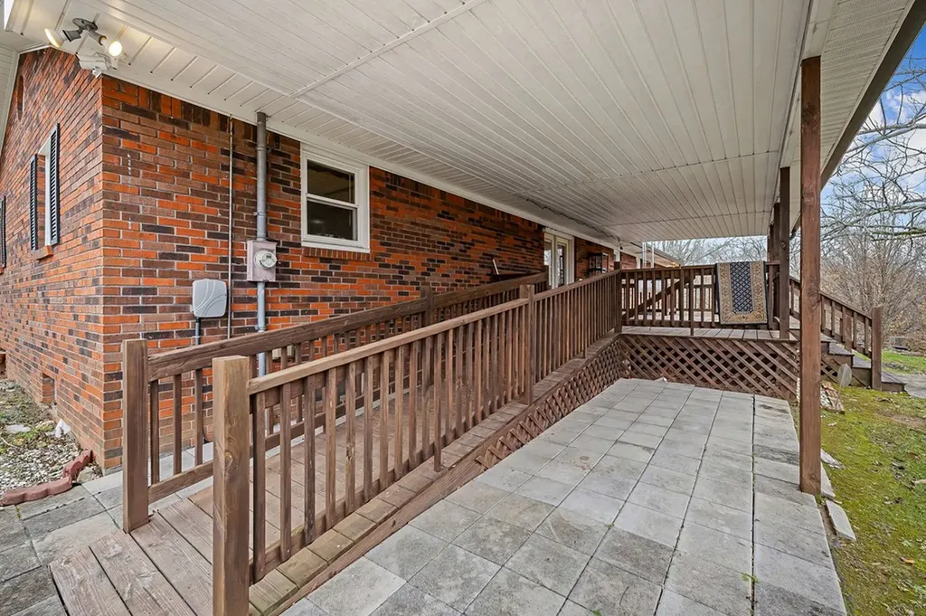 1385 York Highway Gainesboro TN 38562