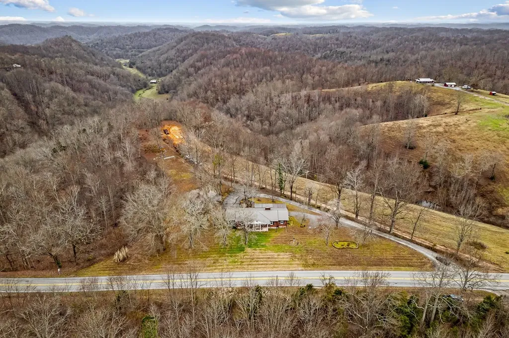 1385 York Highway Gainesboro TN 38562