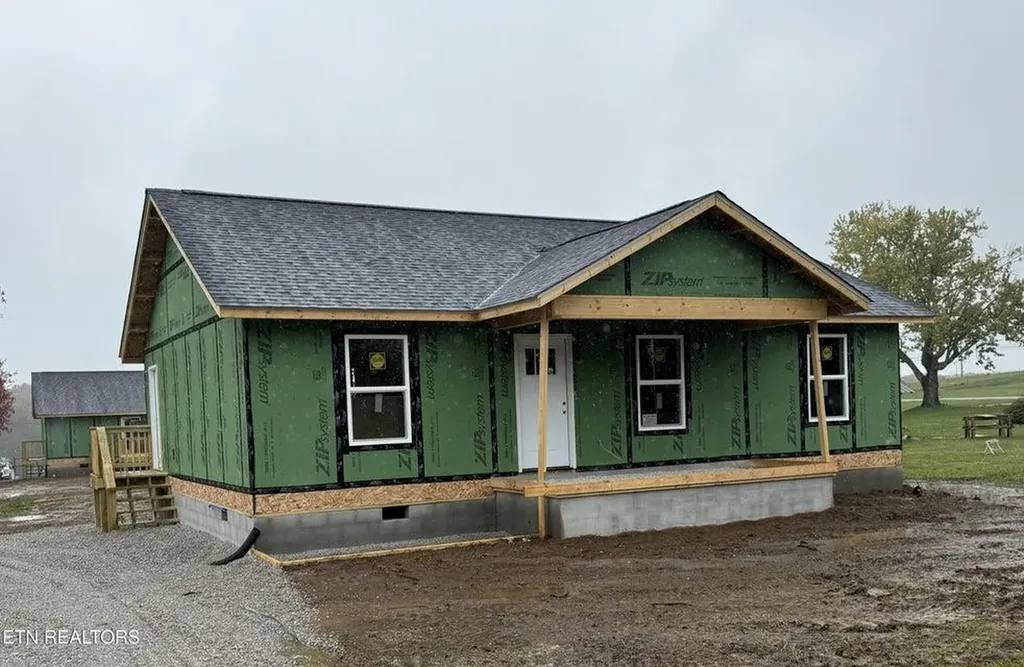 204 Garrett Street Jamestown TN 38556