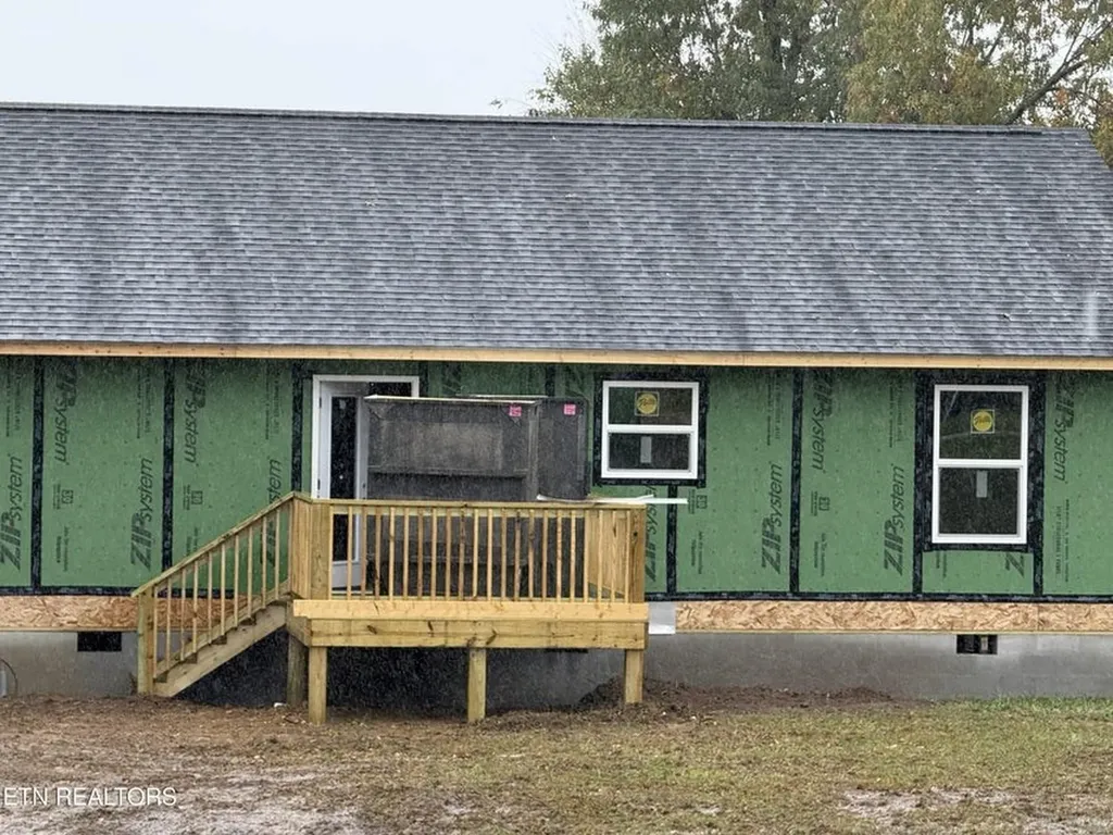 204 Garrett Street Jamestown TN 38556