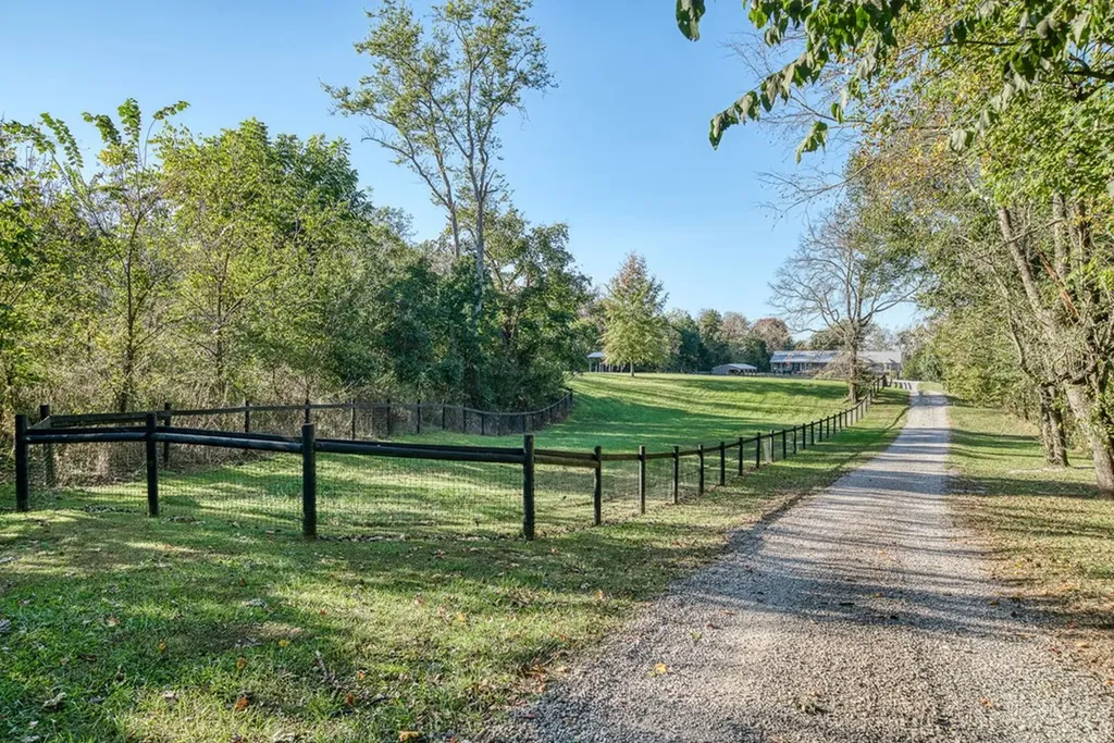 761 Walter Stone Road Sparta TN 38583-5749